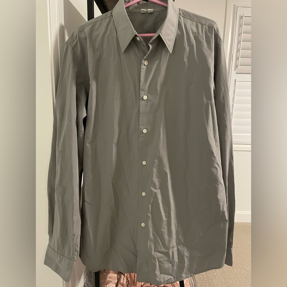 Uniqlo shirt - Picture 1 of 3